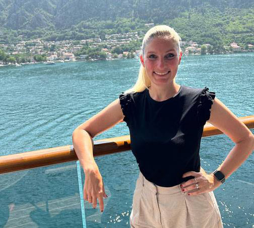 Anne Fischer an Bord der EXPLORA I