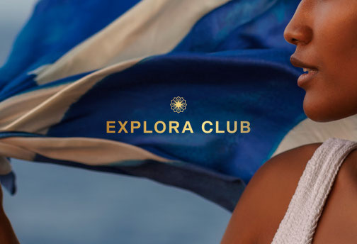 Flagge mit der Aufschrift „Explora Club“ – exklusives Vorteilsprogramm von Explora Journeys für Luxus Kreuzfahrten.