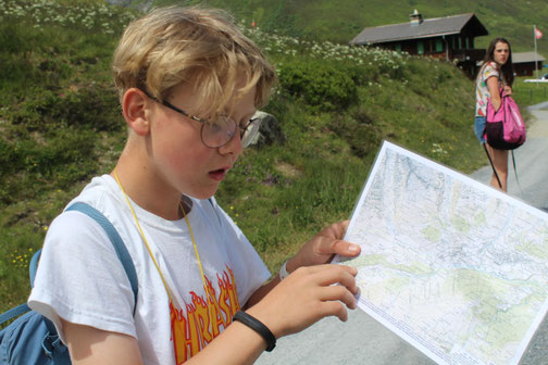 Unterwegs mit Karte und Kompass – erlebnispädagogische Funkorientierungstour für Gruppen und Schulklassen