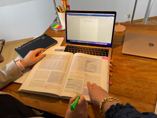 Hilfe bei Bachelorarbeit mit Studentin online und in Hamburg individuell