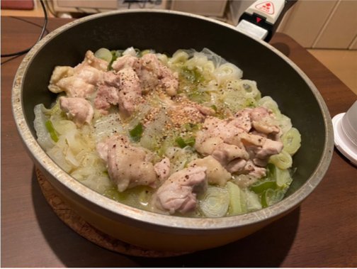 鶏肉とねぎたっぷりの鍋です!
