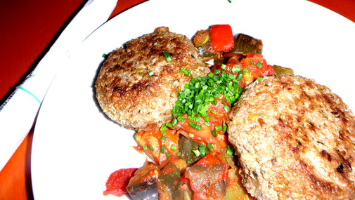 Herbstfest Rosenheim vegan - Urgetreidepflanzerl mit Gemüseratatouille - fair4world - fairani