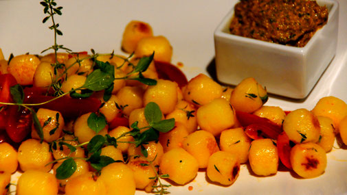Mediterrane Gnocchi mit Grünkohl-Pesto - fairani