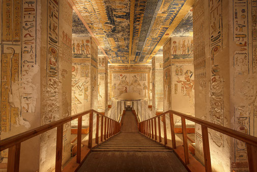 Source: https://pixabay.com/photos/tomb-egypt-ancient-brown-tomb-4300251/
