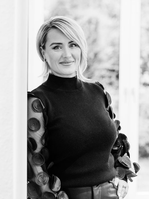 Natalia Schneidermann, Friseurin im Salon Kütterer.