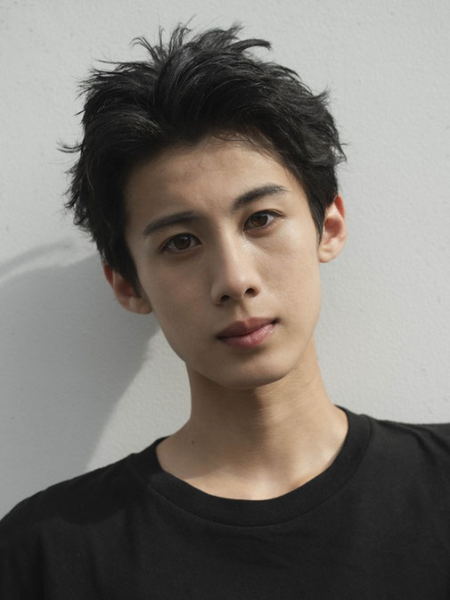 佐藤陽 佐藤陽の自己紹介とダンスパフォーマンス | TikTok