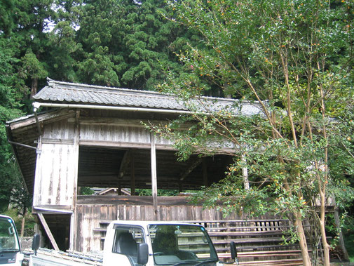 神社拝殿 屋根葺き替え 施工前