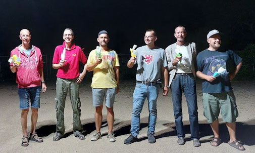 Sechs der anwesenden ersten Zehn: Uwe F. (7); Jürgen F. (4); Jens K. (3); Thorsten (2); Michael B. (8); Florian (10) - Uwe S. (6) fehlt leider: Siehe Grillmeister 