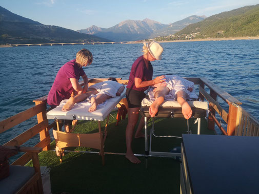 Massage en duo sur le lac de Serre-Ponçon