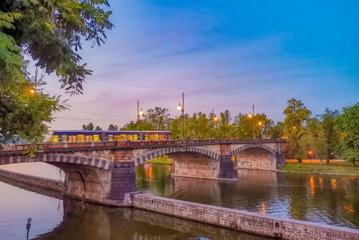 Moldau, Prag, Brücke, Die Traumreiser