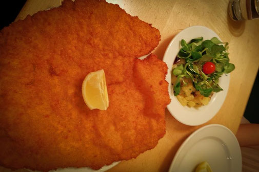 Wien, Vienna, Österreich, Die Traumreiser, Schnitzel, Wiener Schnitzel, Figlmüller