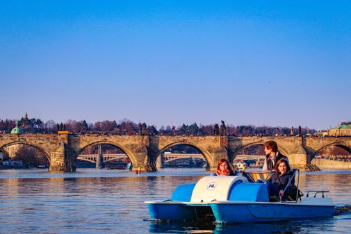 Tretboot, Prag, Moldau, Die Traumreiser