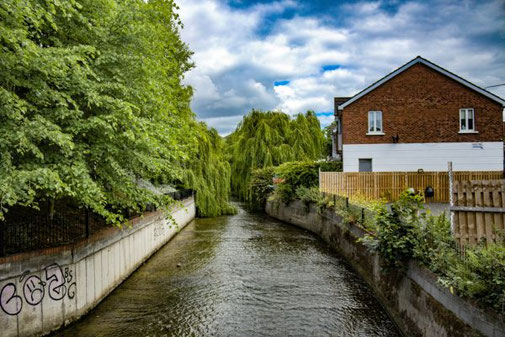Dublin, Irland, Die Traumreiser, Fluss