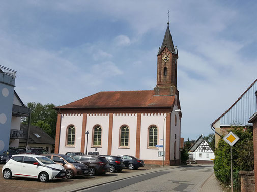 Motorradmuseum in der ehemaligen Kirche in Otterbach