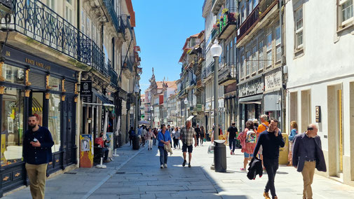 Rua das Flores.