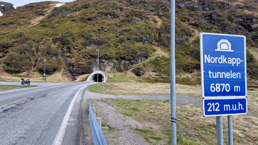 Nordkaptunnel auf der Südseite.