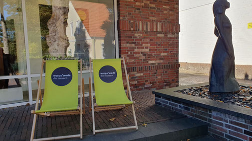 Diese Liegestühle laden zum Relaxen ein...