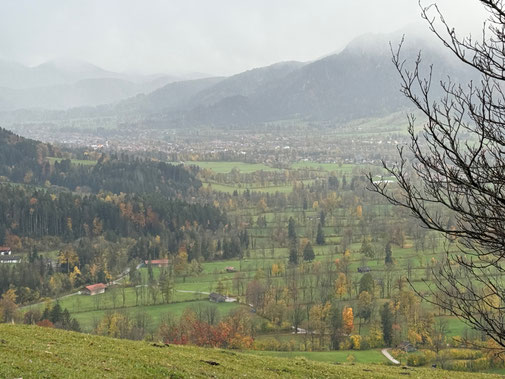 trotz des Wetters schöne Blicke ins Tölzer Land