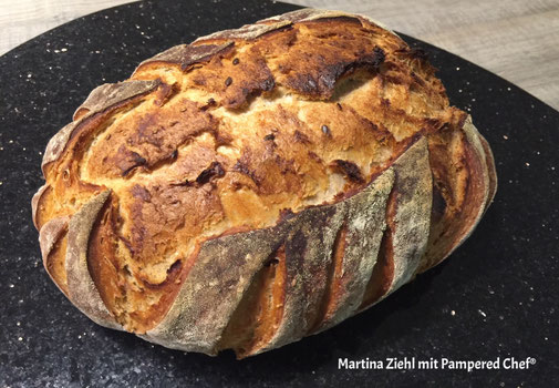 Pampered Chef Ofenmeister - Brot der Superlative von Martina Ziehl mit Pampered Chef. Ihre Beraterin rund um Pampered Chef mit Onlineshop. ziehl.shop-pamperedchef.de