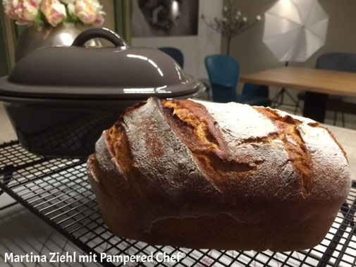 Pampered Chef Brot Rezept Dinkel-Roggen-Brot aus dem kleinen Zaubermeister. Martina Ziehl mit Pampered Chef - Fachberatung mit Onlineshop