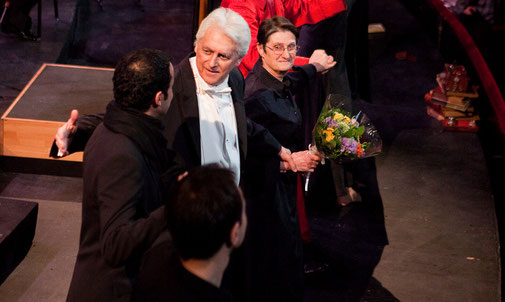 Xavier Ricour saluant les solistes après le concert