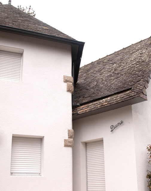 Peinture ravalement de façade blanche par la société Patrick Garraud Saint Nazaire.