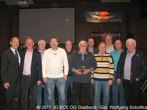 Foto: Neujahrsempfang DGB Gladbeck, Gruppenbild IG BCE Ortsgruppe Gladbeck-Süd mit Josef Hülsdüncker,2018