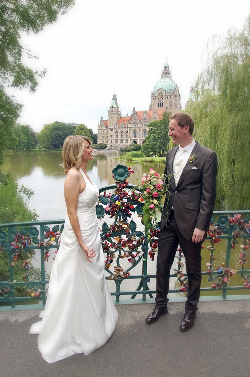 Fotograf Hannover, Standesamt Hannover Rathaus, Hochzeitsfotograf Hannover, Hochzeit Hannover, Neues Rathaus Hannover, Maschpark, Heiraten Hannover, 2016, 2017, Hochzeitsfotos Hannover, Hochzeitsfotografie Hannover, Standesamt Hannover