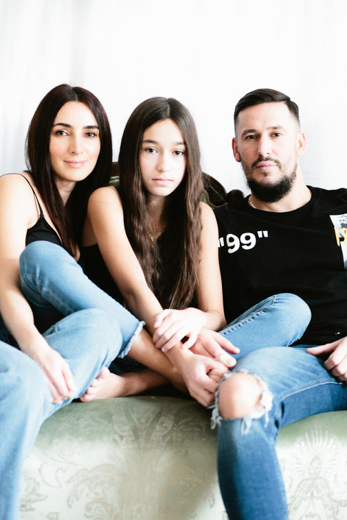 Stylisches Shooting Pärchen und Tochter