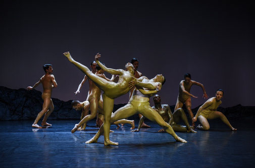 Liliana Barros, GAIA(2019) NationalTheater Mannheim, Choreography:Liliana Barros#posthuman #mythology #evolution #collective 