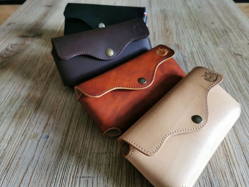 etui en cuir pour téléphone portable ceinture cavalier cavaliere equitation randonnee