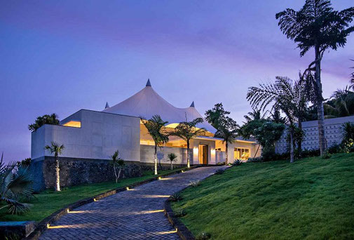 Keramas beachfront villa for rent