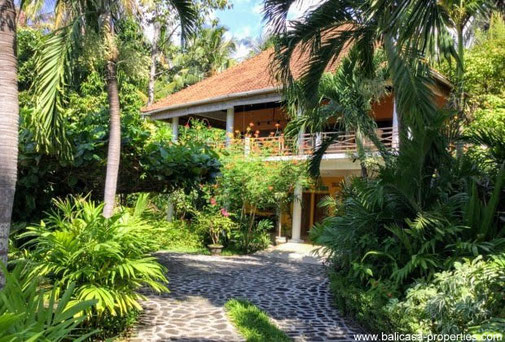 North Bali house for sale with 2 bedrooms. Direct contact with the owners