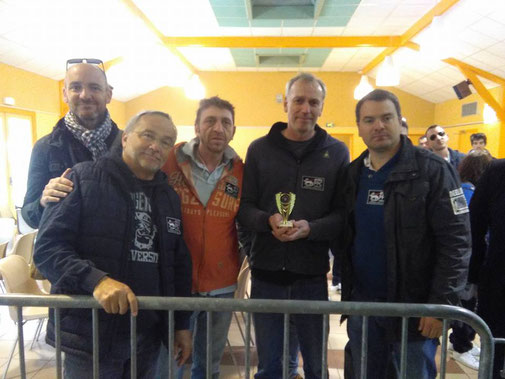 La coupe pour le PPC titre de vice-champion Limousin-Auvergne