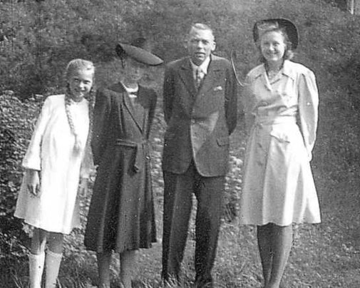 Familie Deichmann beim Sonntagsspaziergang