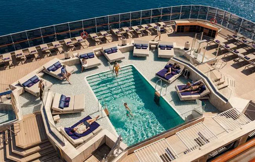 Atoll Pool & Bar