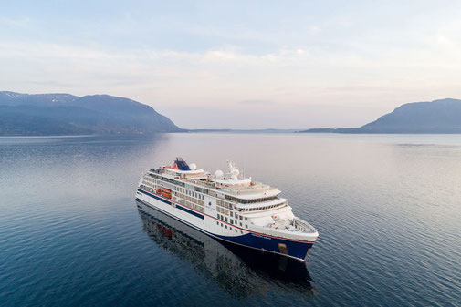 HANSEATIC nature von Hapag-Lloyd Cruises