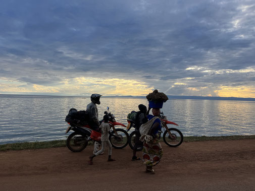©Motorbiking Rwanda Tours Ltd  - Lake Victoria Motorbike Tour