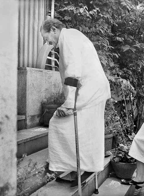 1957 - Bindra House, Poona, India.