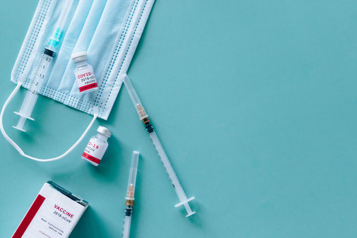 corona praxissoftware covid-19 schutzimpfung impfung vaccine arzt mfa astrazeneca maske spritze impfdose impfstoff