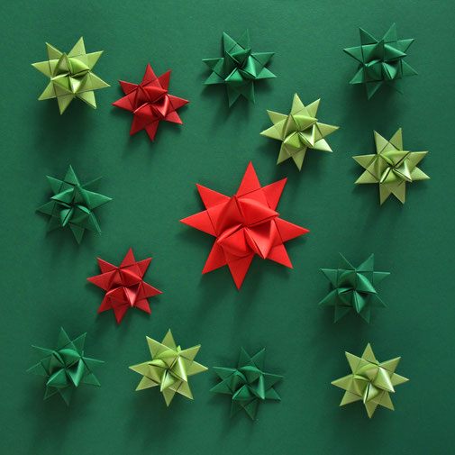 origami fröbelstern fröbelsterne zvezda zvezdica star stern neon papier darilo darilna škatla škatle fröbelstern