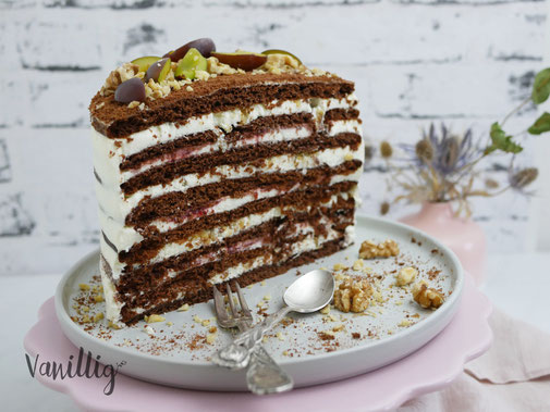 Russische Schoko Honigtorte mit Pflaumenmarmelade