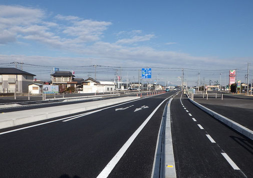 道路改良工事３・３・３号小山栃木都賀線