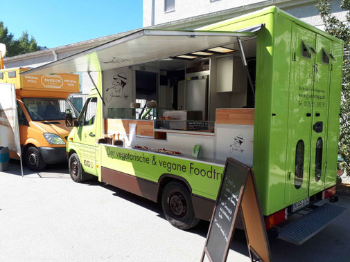 Food Trucks bei einem Firmensommerfest in München