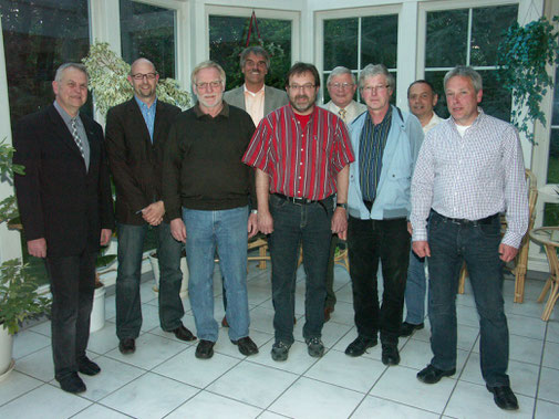 Der neue Battenfelder Ortsbeirat mit Bürgermeister Claus Junghenn, dem ersten Beigeordneten Kurt Kramer und den ausscheidenden Ortsbeiräten Ulrich Kirchhübel und Günter Pez.