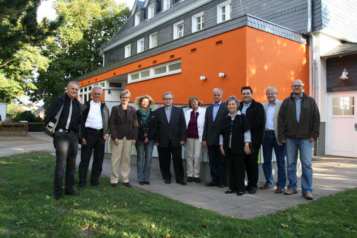 Von links: Kurt Kramer, Gerhard Specht, Claudia Ravensburg, Carola Wahl, Pfarrer Claus Becker, Monika Sögtrop, Gerhard Schneider, Roswitha Stark, Timo Maurer, Ulrich Kirchhübel, CDU Vorsitzender Dirk Hofmann.