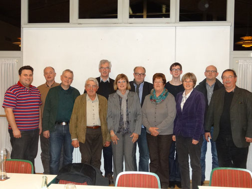 Unser Bild von der Mitgliederversammlung zeigt von links Timo Maurer, Torsten Hirt, Kurt Kramer, Rudi Hoffmann, Claus-Jürgen Müller, Monika Sögtrop, Stephan Noll, Marie Schellberg, Fabian Briel, Claudia Ravensburg, Dirk Hofmann und Klemens Schymalla