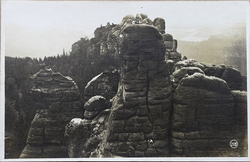 Kletterer auf Zackenkrone und Schrammtorwächter, Foto: Walter Hahn, 1918
