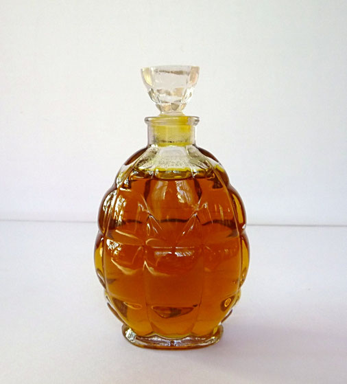 VIGNY - HEURE INTIME : GROS FLACON ENVIRON 200 ML, SANS ETIQUETTE