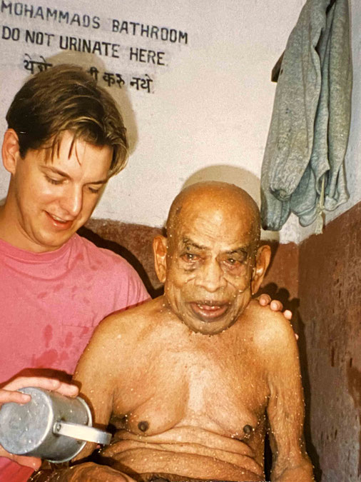 Christopher with Mohammad the Mast when we bathed him 1993 at Erico's invitation.